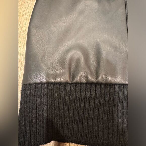 Bernardo vegan sleek jacket. Brand new! Amazing style! Black - Picture 14 of 16